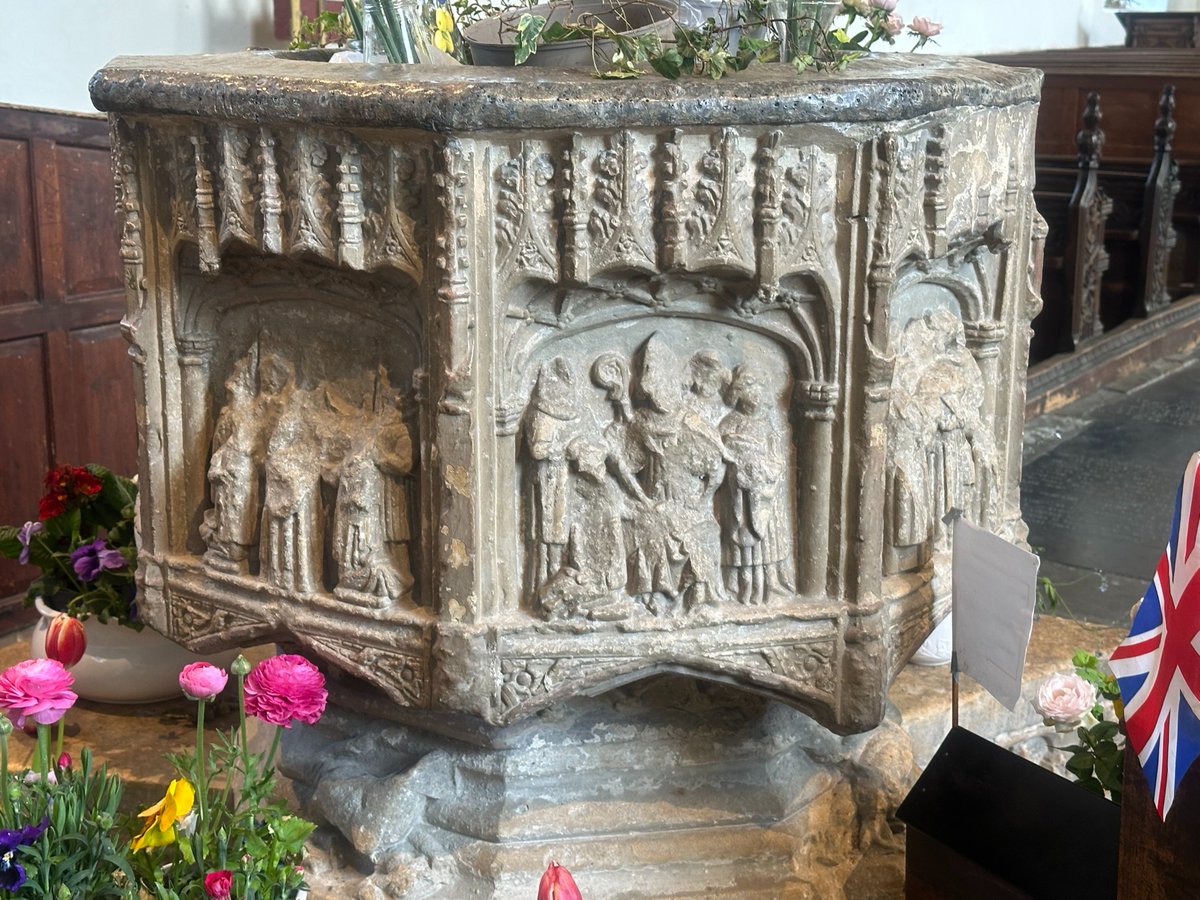 Experience history at All Saints, Laxfield! The stunning font features distinct carvings of the seven sacraments and is a rare survivor of the reformation. Can you name all 7? Book your Champing stay today: champing.co.uk/church/laxfiel… #Champing #History #AllSaintsLaxfield