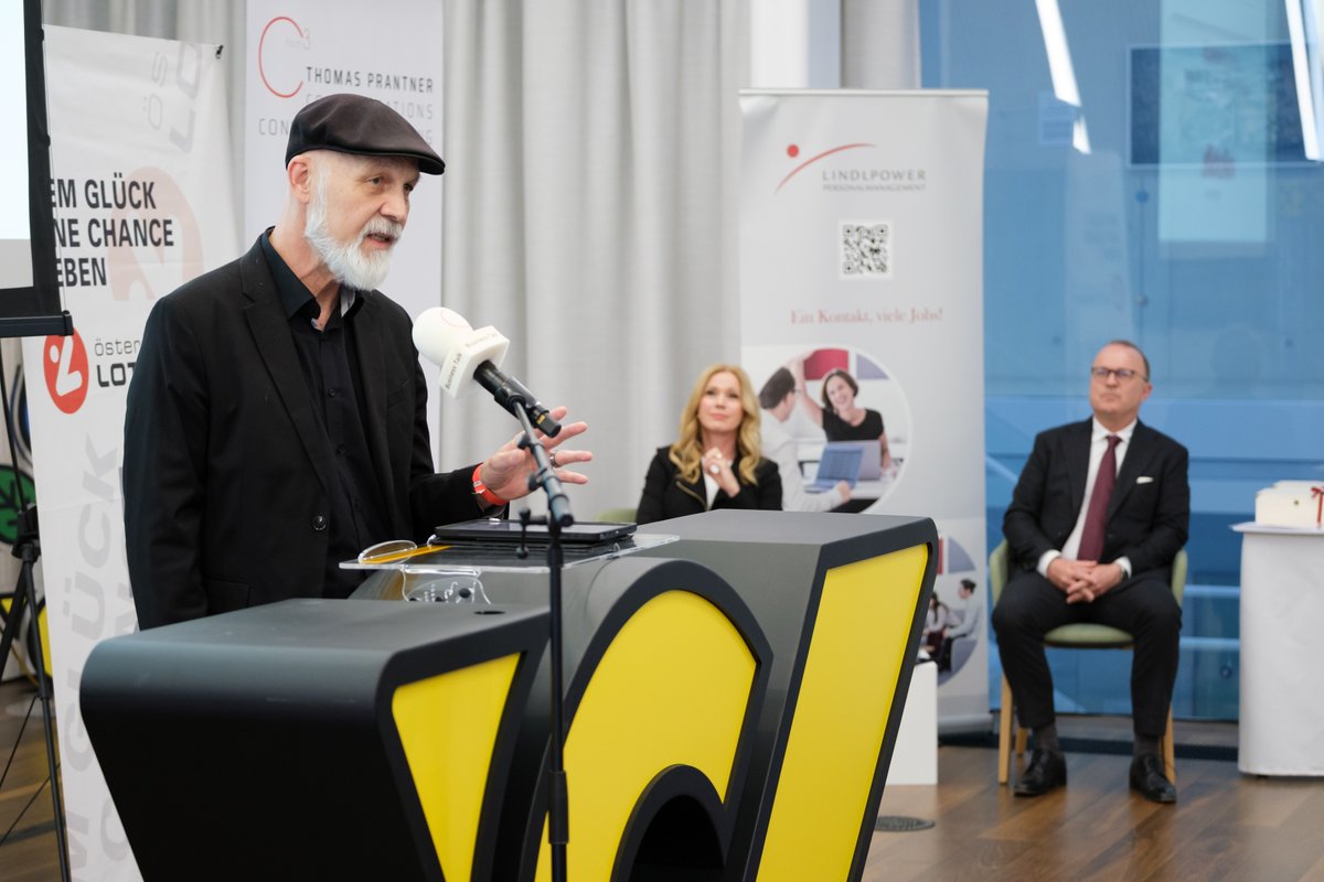 1/5 Beim #C3BusinessTalk 2025 – initiiert von <a href="/ThomasPrantner/">Thomas Prantner</a>, moderiert von <a href="/JohannaSetzer/">Johanna Setzer</a> und gehostet von der Post – sprach <a href="/erichfenninger/">Erich Fenninger</a> aus der Zukunft: Aus einem Österreich, in dem kein Kind mehr hungrig ins Bett gehen muss. Fotos: Hans Leitner