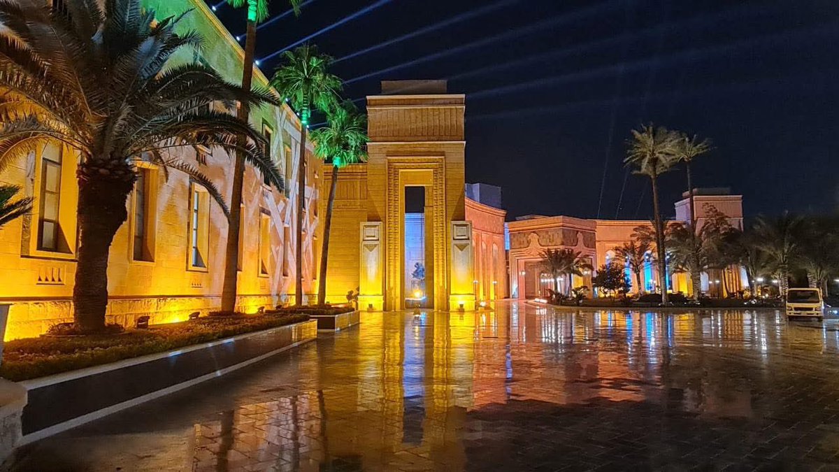 WaheebAlnagy's tweet photo. بالصور/ القصر الحكومي في العاصمة بغداد يستعد لاستضافة أعمال القمة العربية بدورتها الرابعة والثلاثين.

#قمة_بغداد_2025
#عاصمة_الحضارة_ترحب_بالأشقاء

••••• 
المكتب الإعلامي لرئيس مجلس الوزراء
15 - أيار - 2025 https://t.co/qUOysjax5n