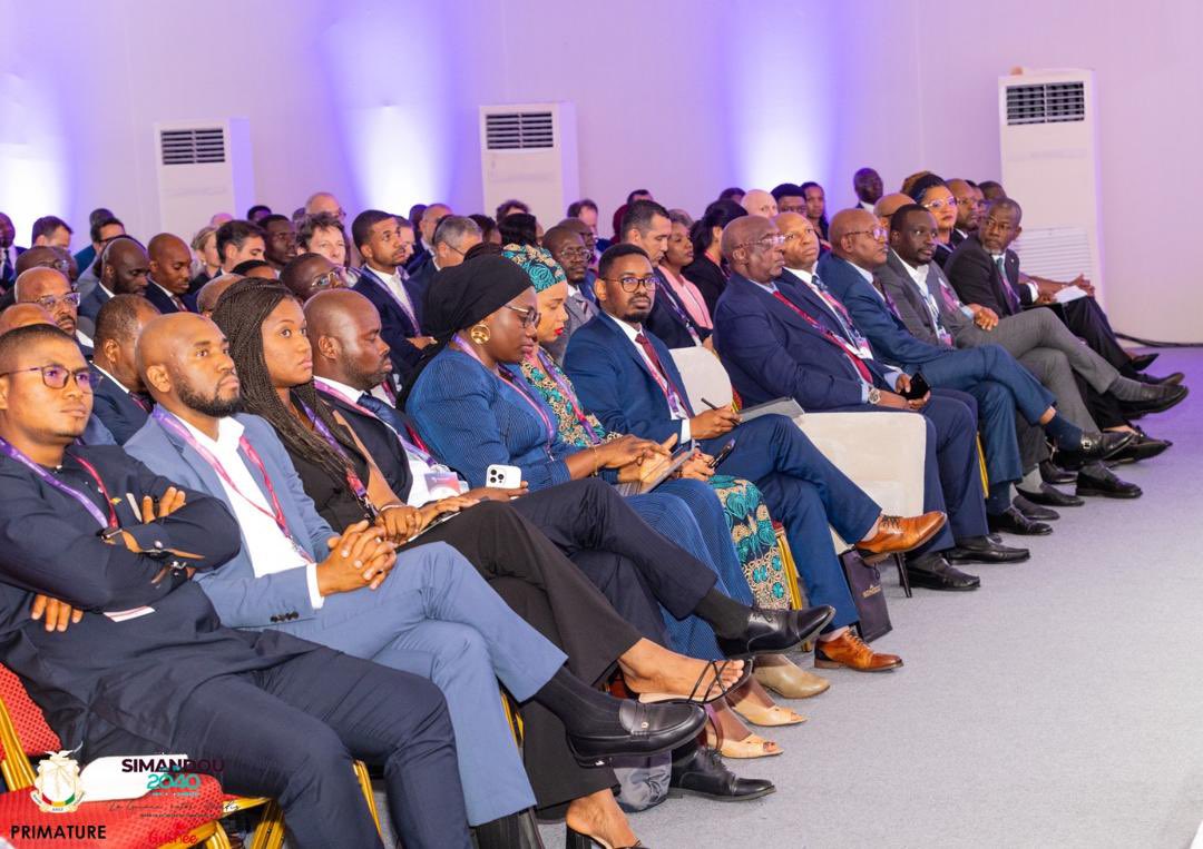 bahourykigna's tweet image. Le panel “Investir en Guinée” à l’Africa CEO Forum d’Abidjan a révélé l’attractivité de notre potentiel minier, et les opportunités d’affaires ont séduit de nombreux investisseurs. Cap sur Conakry, au GUIF4, pour concrétiser ces promesses ! #InvestInGuinea #ACF2025 #APIP #GUIF