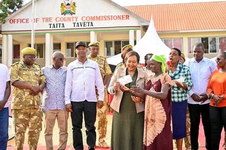 mulwa_jr's tweet photo. It was all smiles in Taita Taveta the home to the largest National park in the country as Tourism and Wildlife CS Rebecca Miano issued cheques to human wildlife conflict victims beneficiaries.

The government is in the process of sorting out all claims after a long period of injustice dating way back so as to promote peaceful coexistence between communities and Wildlife.

The CS also stressed that the government is focused on prevention of conflicts through building fences , providing water which is a major change and sustainability @rebecca_miano