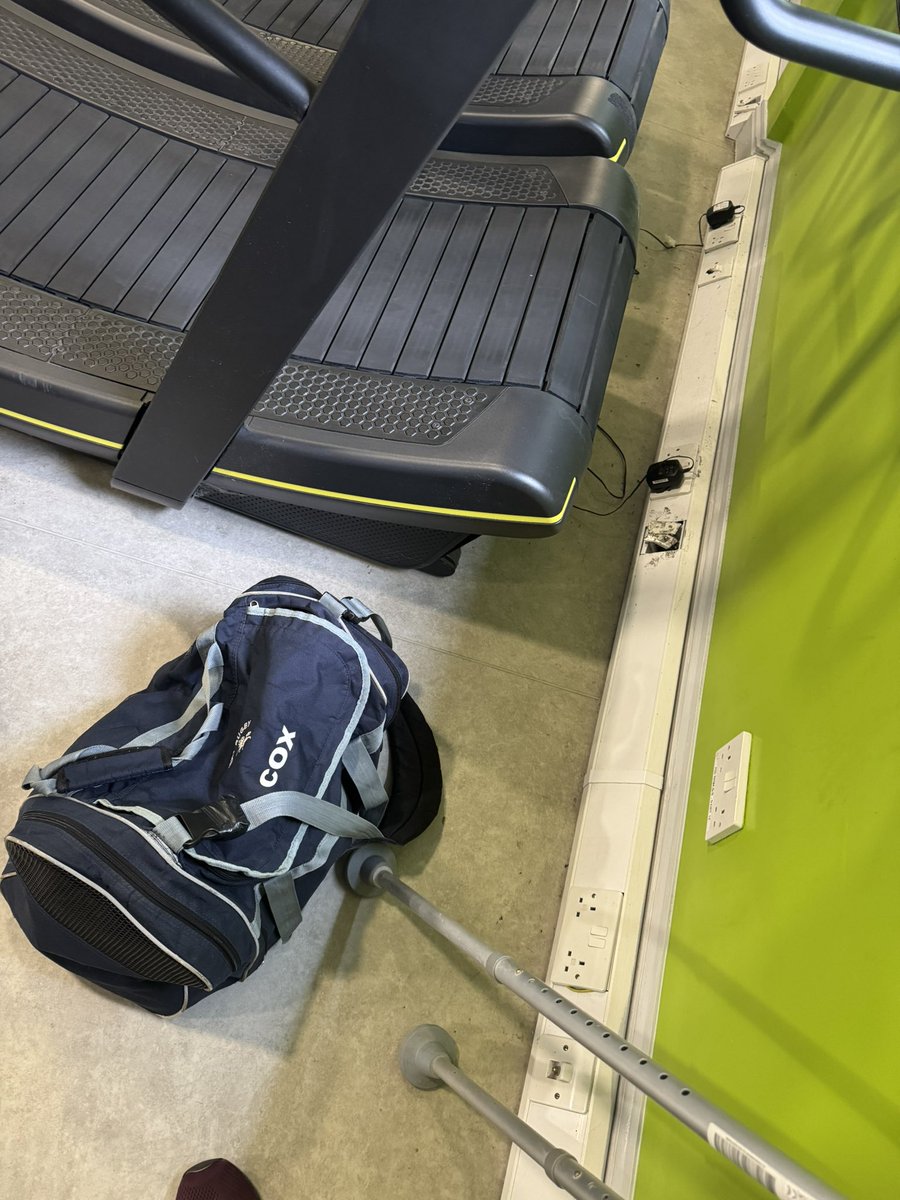 Got to love <a href="/Bannatyne/">The Bannatyne Group</a> Orpington having only one accessible changing room and a single locker. 

Really adds to the experience having to keep your bag with you the entire workout.
#included #bannatyne #disability