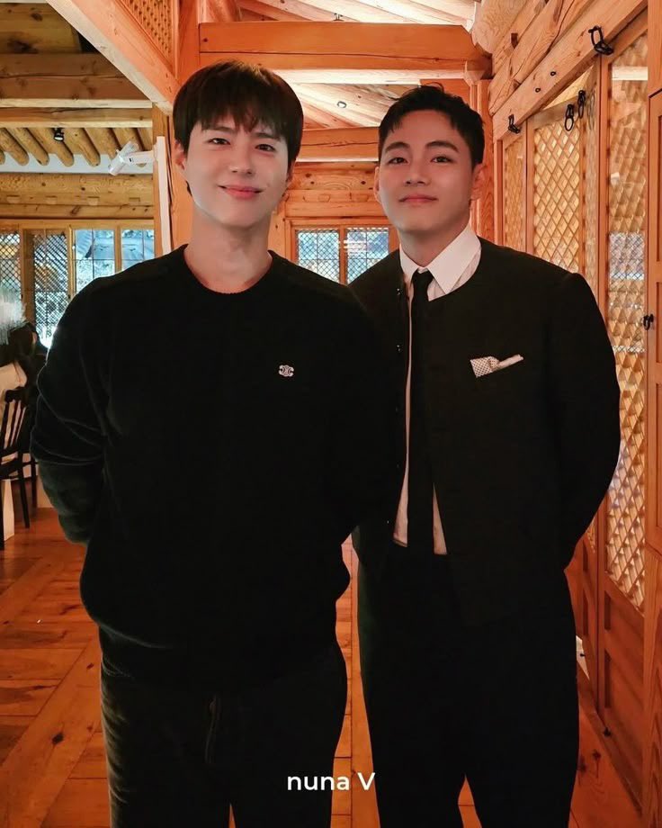 Taegumarchive's tweet photo. It’s 10 years of Taegum friendship so I make a timeline of their moments 🐻🐯 https://t.co/9CykNKv2bV