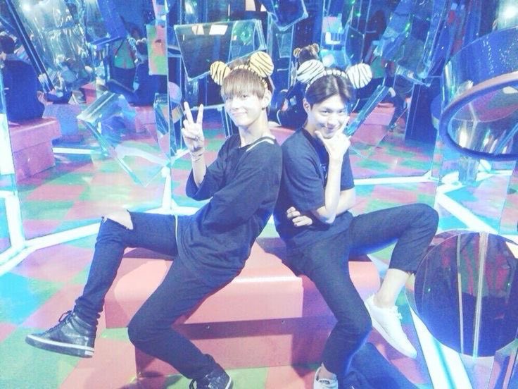 Taegumarchive's tweet photo. It’s 10 years of Taegum friendship so I make a timeline of their moments 🐻🐯 https://t.co/9CykNKv2bV