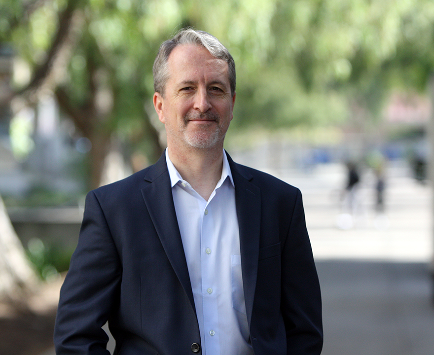 Congrats to Kai Wehmeier, <a href="/UCIrvine/">UC Irvine</a> logic and philosophy of science professor, who has been awarded a Fulbright-Tocqueville Distinguished Chair for 2025-26 by the Franco-American Fulbright Commission and the Fulbright Foreign Scholarship Board!

socsci.uci.edu/newsevents/new…