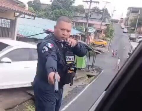 #SucesosCri ¿Uso excesivo de la fuerza policial? Operativo genera polémica
critica.com.pa/nacional/uso-e…