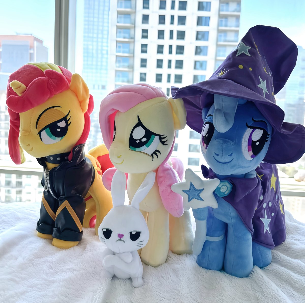 symbiotestudios's tweet image. Something new is on the way! The first plushes in our My Little Pony Deluxe line are coming soon, with new outfits, accessories and expressions for Fluttershy, Sunset Shimmer and Trixie ✨