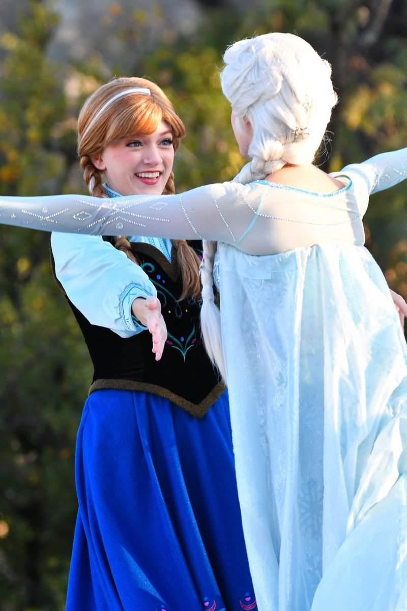 実はお姉さんの方からだったり…❄️