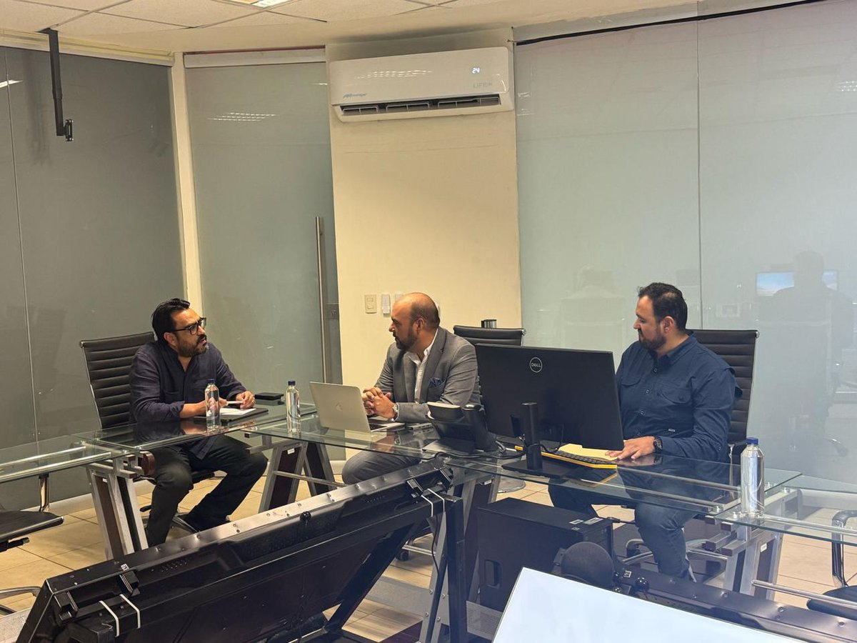 SESNSP (@sesnsp) on Twitter photo En el #SESNSP seguimos trabajando en la construcción de la paz, esta semana el titular del Centro Nacional de Información <a href="/JASS_CNI/">Juan Antonio Suarez Sanchez</a> encabezó la visita de trabajo a #Culiacán, #Sinaloa , donde se sostuvo una reunión con el alcalde <a href="/JuandDiosGamez/">Juan de Dios Gámez Mendívil</a> y su equipo.
📍Se revisaron En el #SESNSP seguimos trabajando en la construcción de la paz, esta semana el titular del Centro Nacional de Información <a href="/JASS_CNI/">Juan Antonio Suarez Sanchez</a> encabezó la visita de trabajo a #Culiacán, #Sinaloa , donde se sostuvo una reunión con el alcalde <a href="/JuandDiosGamez/">Juan de Dios Gámez Mendívil</a> y su equipo.
📍Se revisaron