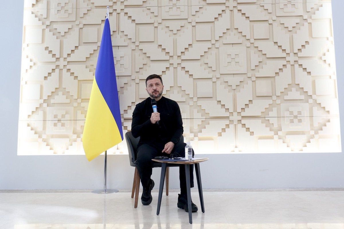 Fulya Özerkan (@fulyaozerkan) on Twitter photo Zelensky in Ankara says #Russia 'not serious', still ready for #Putin talks. Russia sees #Istanbul talks as 'continuation' of failed 2022 negotiations <a href="/AFP/">AFP News Agency</a> pix by <a href="/AdemAltan3/">Adem Altan</a> and <a href="/yasinnakgul/">Yasin Akgül</a> Zelensky in Ankara says #Russia 'not serious', still ready for #Putin talks. Russia sees #Istanbul talks as 'continuation' of failed 2022 negotiations <a href="/AFP/">AFP News Agency</a> pix by <a href="/AdemAltan3/">Adem Altan</a> and <a href="/yasinnakgul/">Yasin Akgül</a>