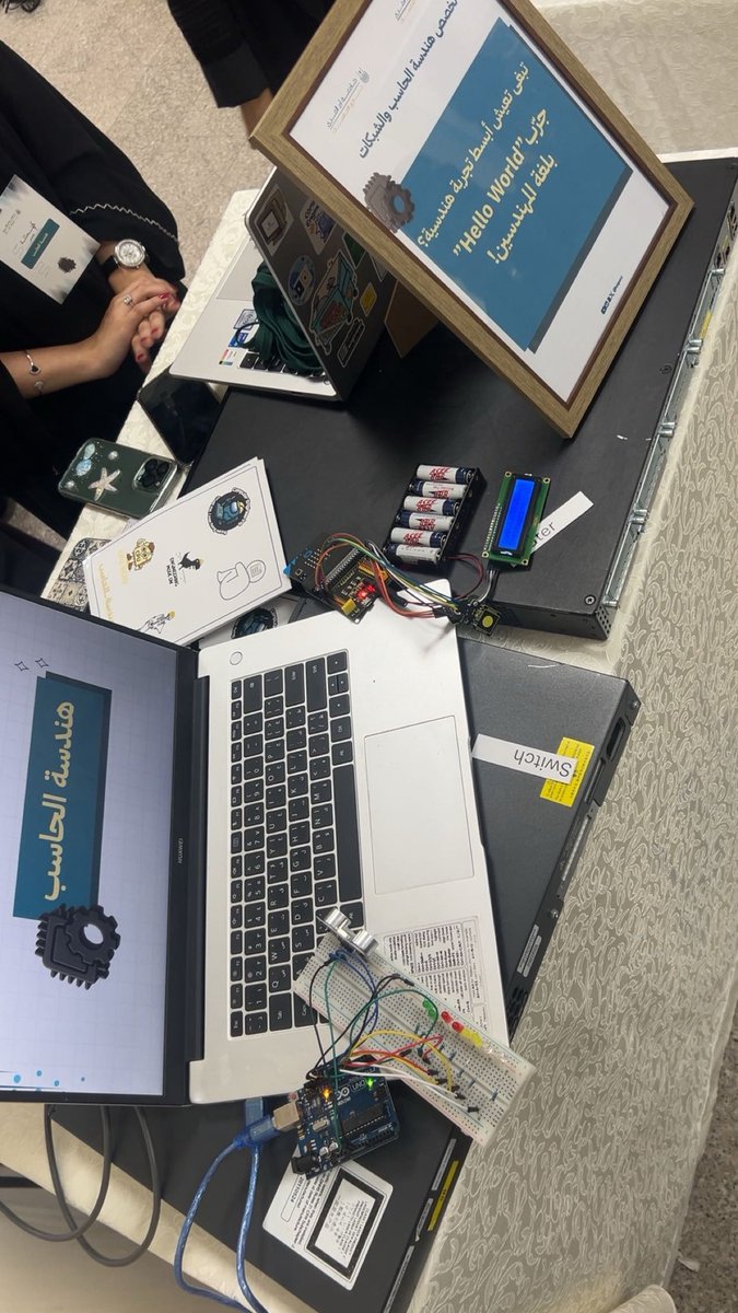 wi8d_9's tweet photo. البوث الافضل بوث العظماء👷🏻‍♀️👩🏻‍💻❤️❤️❤️
 فكل الشكر لزميلاتي المهندسات الي كانو متحدثات في بوث هندسة الحاسب و الشبكات لانهم ابدعو و جداً ❤️
#MajorsMeetup 
#ملتقى_التخصصات https://t.co/L3fqe8wnN3