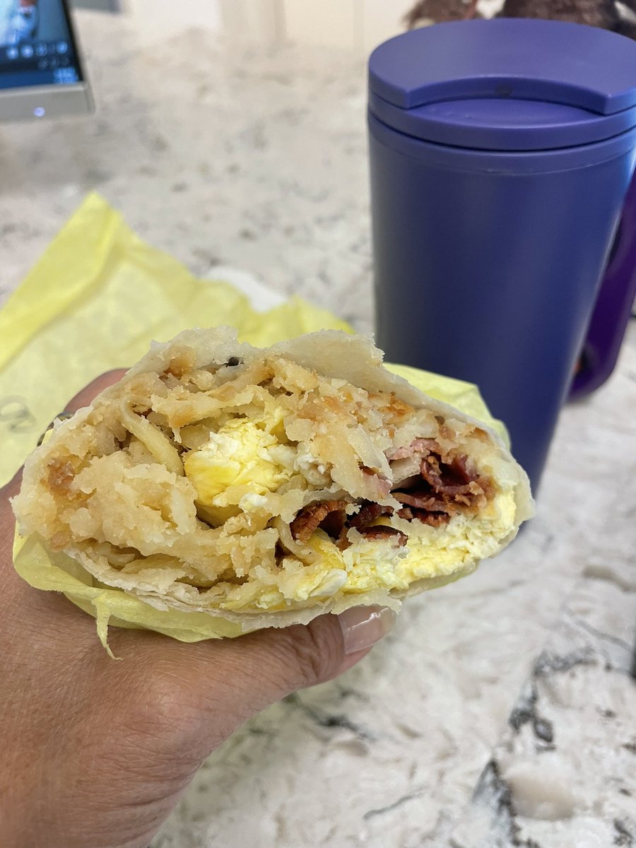 picked up a #breakfastburrito at the <a href="/BikeCulverCity/">Bike Culver City</a> <a href="/CulverCityBus/">Culver CityBus</a> pitstop and biked to work, avoiding all the usual rush hour traffic. so while the drivers are waiting at stoplights, i'm already at my desk, enjoying my breakfast! 😋😋