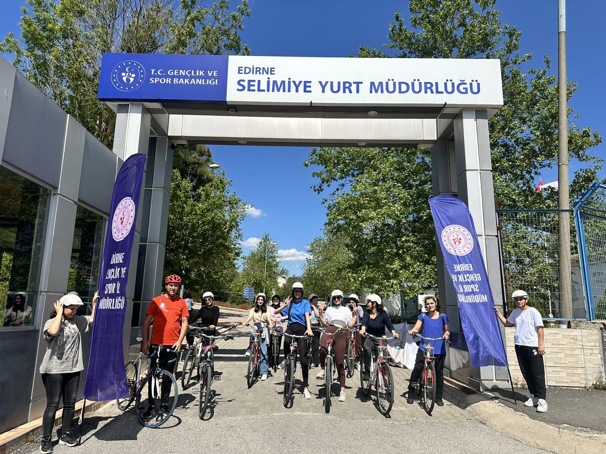 ozlemisikkdogan's tweet photo. Gençlik haftası dolu dizgin devam ediyor… https://t.co/Umg6CBMOiE