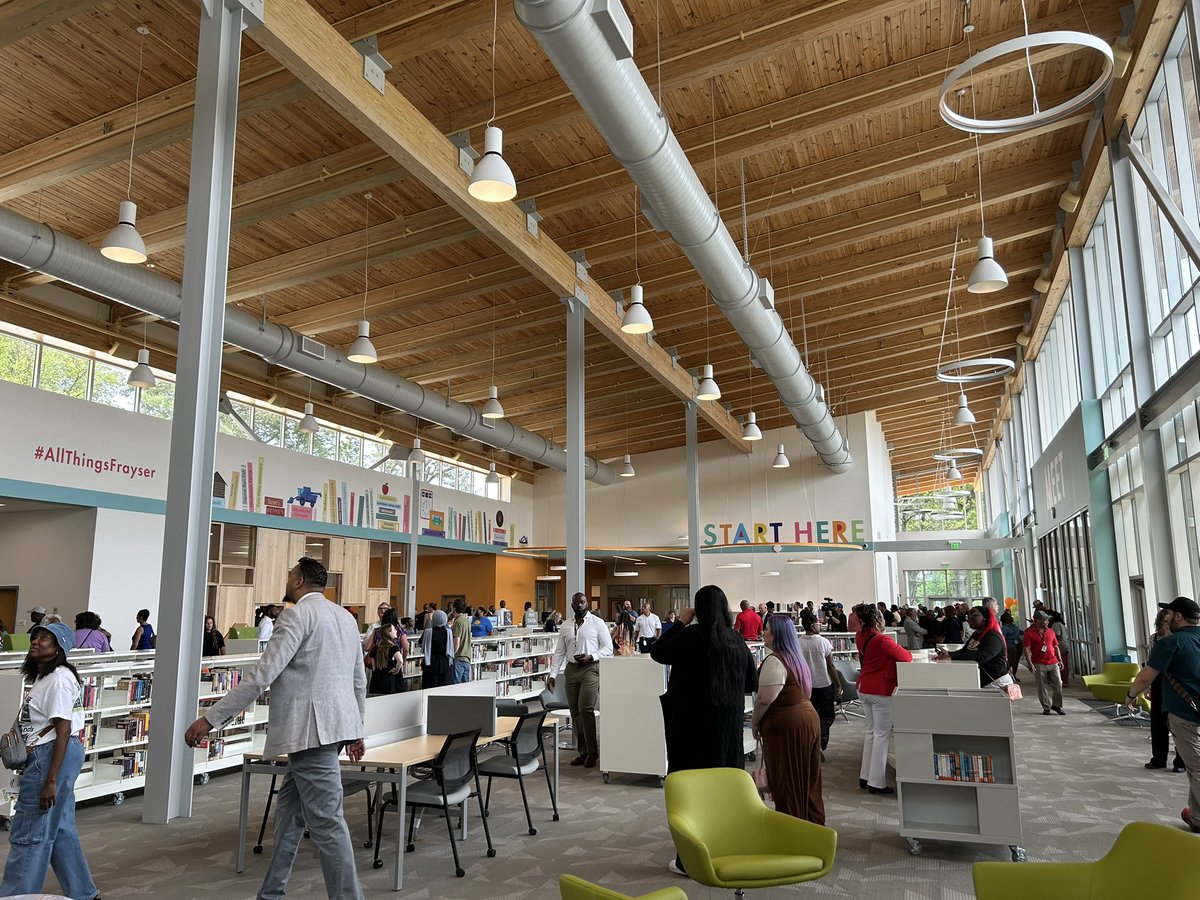 KathsBurgess's tweet image. I love a library opening! #AllThingsFrayser @CityOfMemphis
