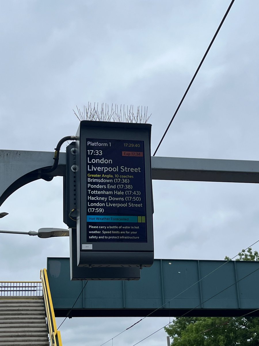 ColinLandfish's tweet photo. @greateranglia oooooo so close to being on time but it just can’t be done 3/3 https://t.co/BADzDTHQs3