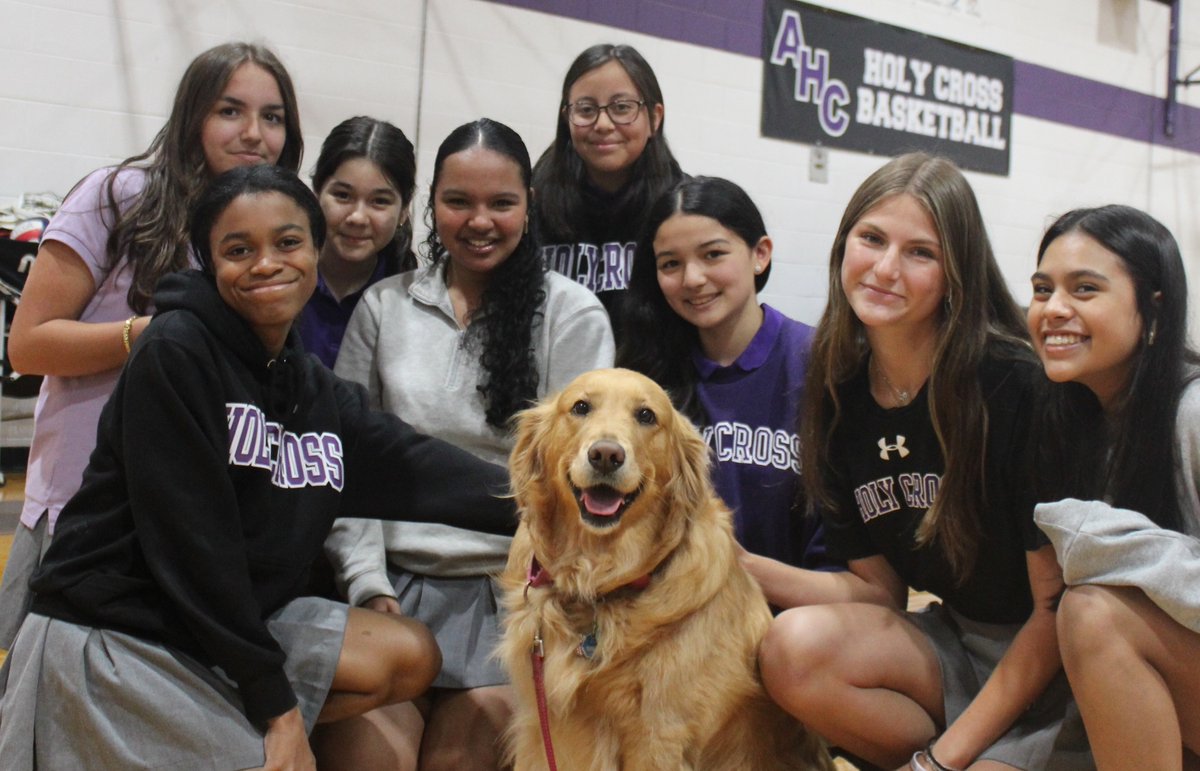 Who let the dogs out?🐶The Student Health and Wellness Board, who hosted pet therapy this morning to destress before finals. Thanks to Pets on Wheels for bringing Bailey, Bailey, Gia, and Sadie!  💜🤍