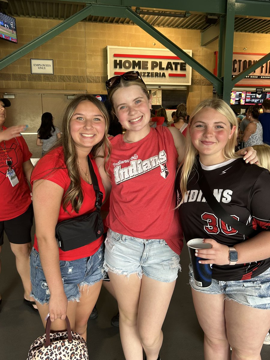 Greenwood Middle School tweet media