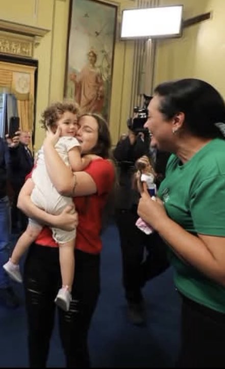 ChuoTorrealba's tweet photo. ¡SON DOS MAYKELIS, FALTA RESCATAR UNA!
Más allá de la manipulación oficialista, celebro que ya la niña Maykelis Espinoza esté en Venezuela con su madre. CON LA MISMA FUERZA EXIJO LA LIBERTAD DE MAYKELIS BORGES, PRESA POLÍTICA CON SEIS MESES DE EMBARAZO, EN GRAVE RIESGO DE ABORTO! https://t.co/dpY5rWvTBi