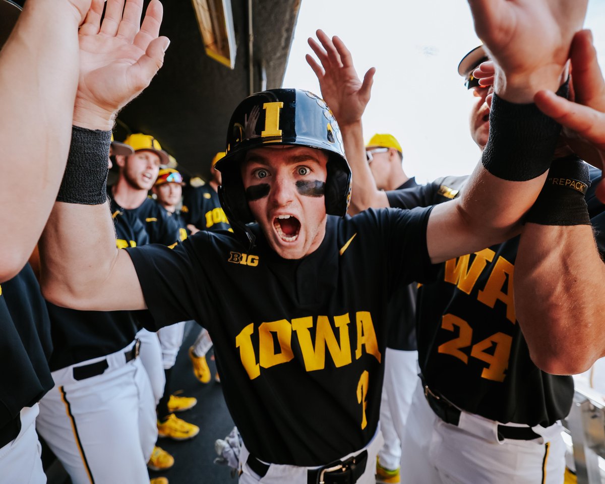 The Iowa Hawkeyes (@theiowahawkeyes) on Twitter photo ππ’π πππππ₯π ππ πππ§π€π¬. π
βΎοΈ No. 5 Oregon
π Tonight | 6:02 PM (CT)
πΊ FS1
π Friday | 6:02 PM (CT)
πΊ B1G Network
π Saturday | 12:02 PM (CT)
πΊ B1G Network
ποΈ: spr.ly/6015NgD89
<a href="/UIBaseball/">Iowa Baseball</a> x #Hawkeyes ππ’π πππππ₯π ππ πππ§π€π¬. π
βΎοΈ No. 5 Oregon
π Tonight | 6:02 PM (CT)
πΊ FS1
π Friday | 6:02 PM (CT)
πΊ B1G Network
π Saturday | 12:02 PM (CT)
πΊ B1G Network
ποΈ: spr.ly/6015NgD89
<a href="/UIBaseball/">Iowa Baseball</a> x #Hawkeyes