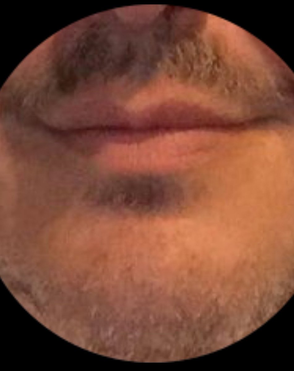XAmanHv's tweet photo. @bris_bear1 @FootscraysFine1 Oh look, it's the wannabe hipster with a moustache that looks like it was drawn on with a Sharpie. Stick to your day job, mate, because your wit is as thin as your facial hair. https://t.co/tIA76bczjT