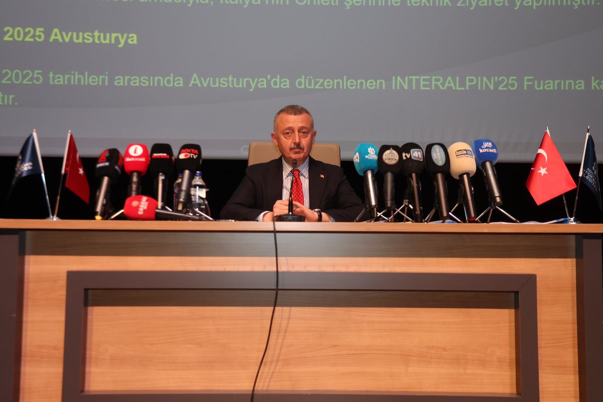Kocaeli Büyükşehir Belediyesi Mayıs ayı meclis toplantısını Büyükşehir Belediye Başkanımız Sn. Tahir Büyükakın’ın başkanlığında gerçekleştirdik. 

Alınan kararların ilçemize ve bölgemize hayırlar getirmesini temenni ediyorum.