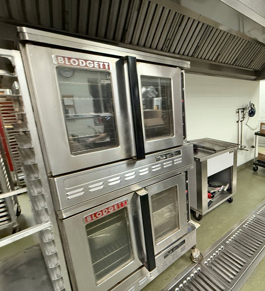 25 years ago, this oven was 1 of my 1st sales with <a href="/BlodgettOvenCo/">Blodgett Oven</a>.  We’re not replacing this oven, just adding a new set of DFG Doubles next to it with a full 5-year parts and labor warranty.  Gota love the longevity and K-12 loyalty to <a href="/middlebycooking/">Middleby Corporation</a>