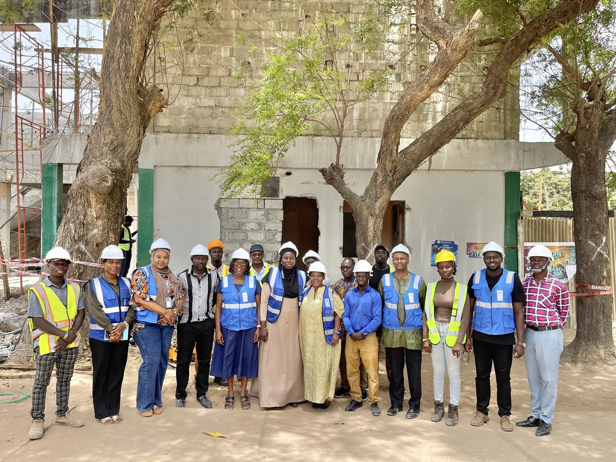 UNDP_TheGambia's tweet photo. Our Resident Rep, @mmashologu1 &amp; team visited @USET_UNIVERSITY &amp; met with the Vice Chancellor to deepen collaboration on innovation &amp; skills development

🔑 highlight include tour of the ongoing construction of the #UNIPOD, an exciting hub for youth innovation &amp;  entrepreneurship https://t.co/olR3z08pib