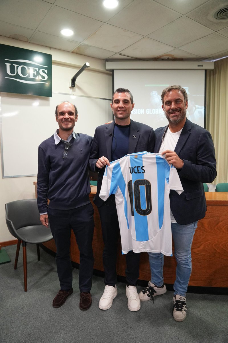 Leandro Petersen tweet media