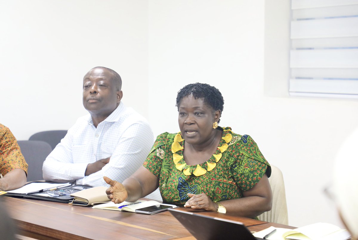 UNDPGhana's tweet photo. Great meeting with the @UnivofGh team to review progress on the University Innovation Pods (#UniPods) under the @timbuktooafrica initiative!

We're energized by the momentum and grateful for UG's strong partnership in driving youth innovation. 💡🌍

#UNIPOD 
#Timbuktoo 
#UNDP https://t.co/zb7gMAD1v4