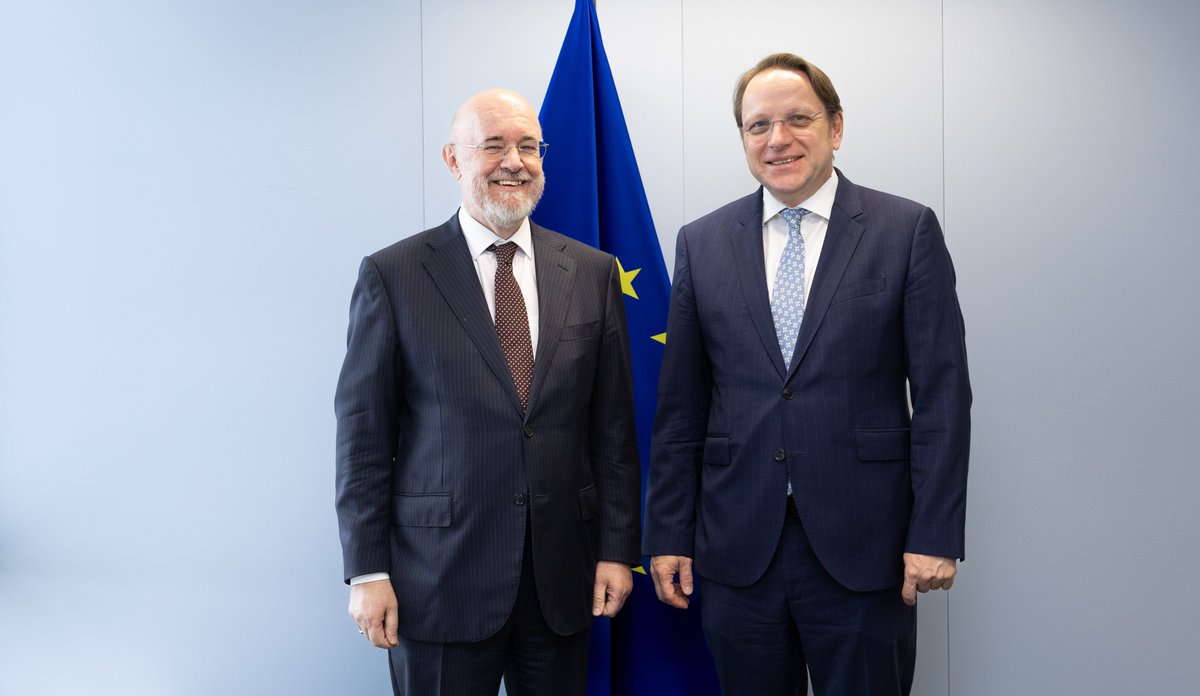 Oliver Varhelyi (@olivervarhelyi) on Twitter photo Good discussion with <a href="/GasteinForum/">GasteinForum</a> EHFG President Clemens Auer. Looking forward to the next Annual Gastein Health Forum to take stock of the work being done to build a resilient European Health Union and a new, competitive health industry. Good discussion with <a href="/GasteinForum/">GasteinForum</a> EHFG President Clemens Auer. Looking forward to the next Annual Gastein Health Forum to take stock of the work being done to build a resilient European Health Union and a new, competitive health industry.