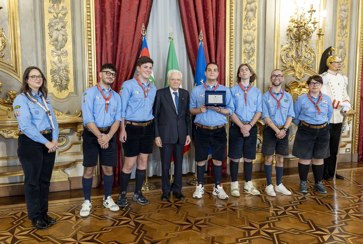 AGESCI_BARI10's tweet photo. Grazie ai ragazzi che hanno messo il loro impegno, ai capi che hanno creduto in loro …e al Signore che ha permesso che si incontrassero nel grande gioco dello scoutismo! Ad majora, semper! #Agesci_Bari10 #senzailrossononcisto #alfieri #PresidenteDellaRepubblica https://t.co/RDbcgfIhgV