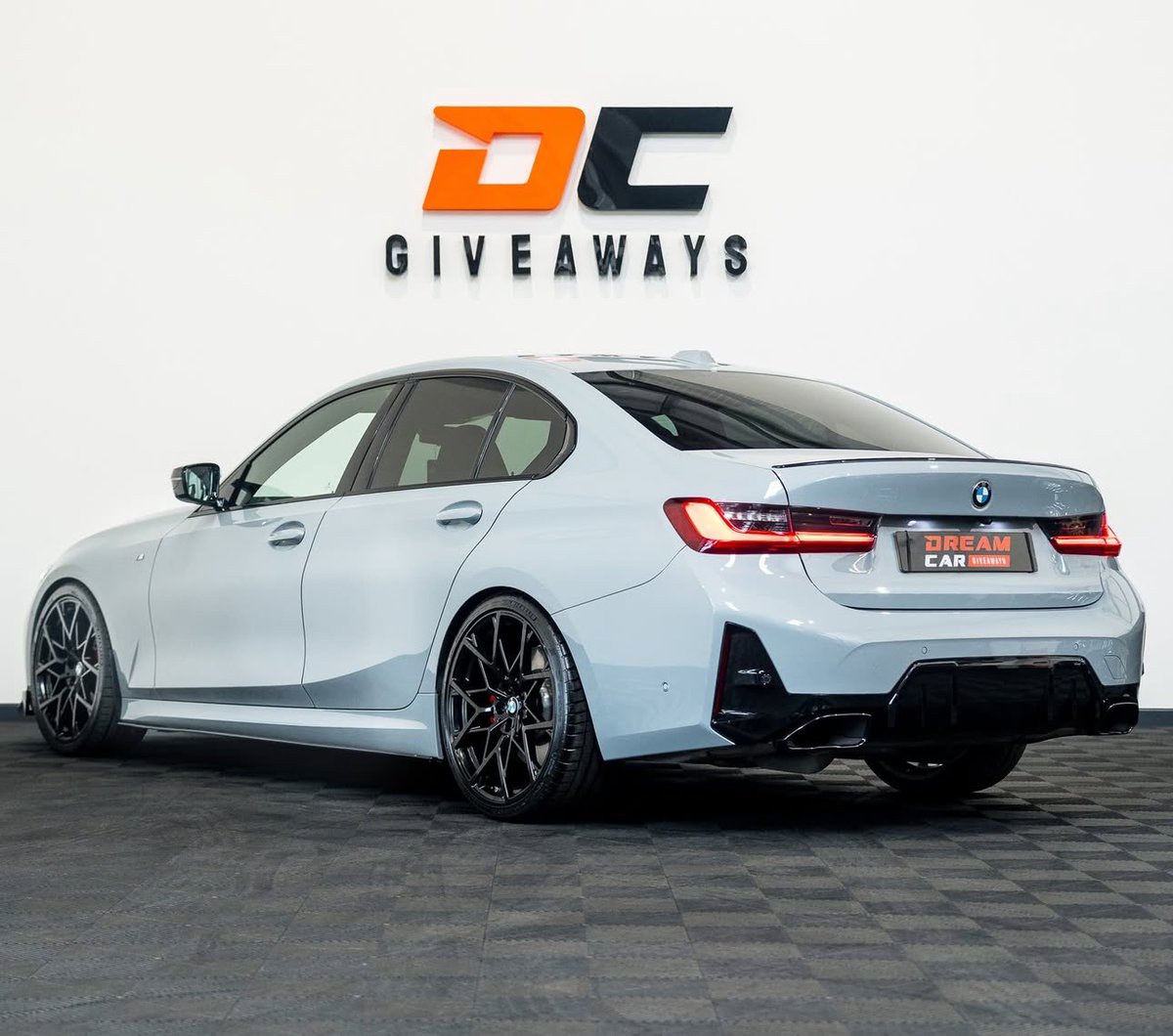 OtsileJK's tweet photo. The 700Nm G20 LCI BMW M340d xDrive 🔥🔥🔥

📸 by Dream Car Giveaways https://t.co/B82DIsFti8