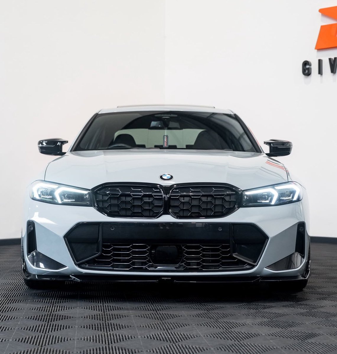 OtsileJK's tweet photo. The 700Nm G20 LCI BMW M340d xDrive 🔥🔥🔥

📸 by Dream Car Giveaways https://t.co/B82DIsFti8