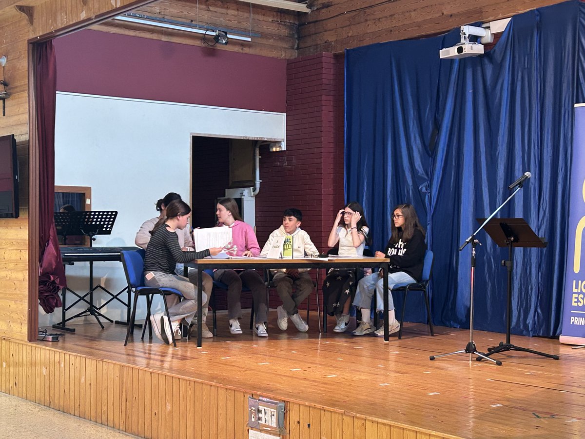 IES_CriSoL's tweet photo. Los dos equipos de debate del IES Cristo del Socorro participaron esta mañana en la fase de zona de la Liga de Debates (@hablagijon), que se celebró en Avilés. https://t.co/tyElmBMcdZ