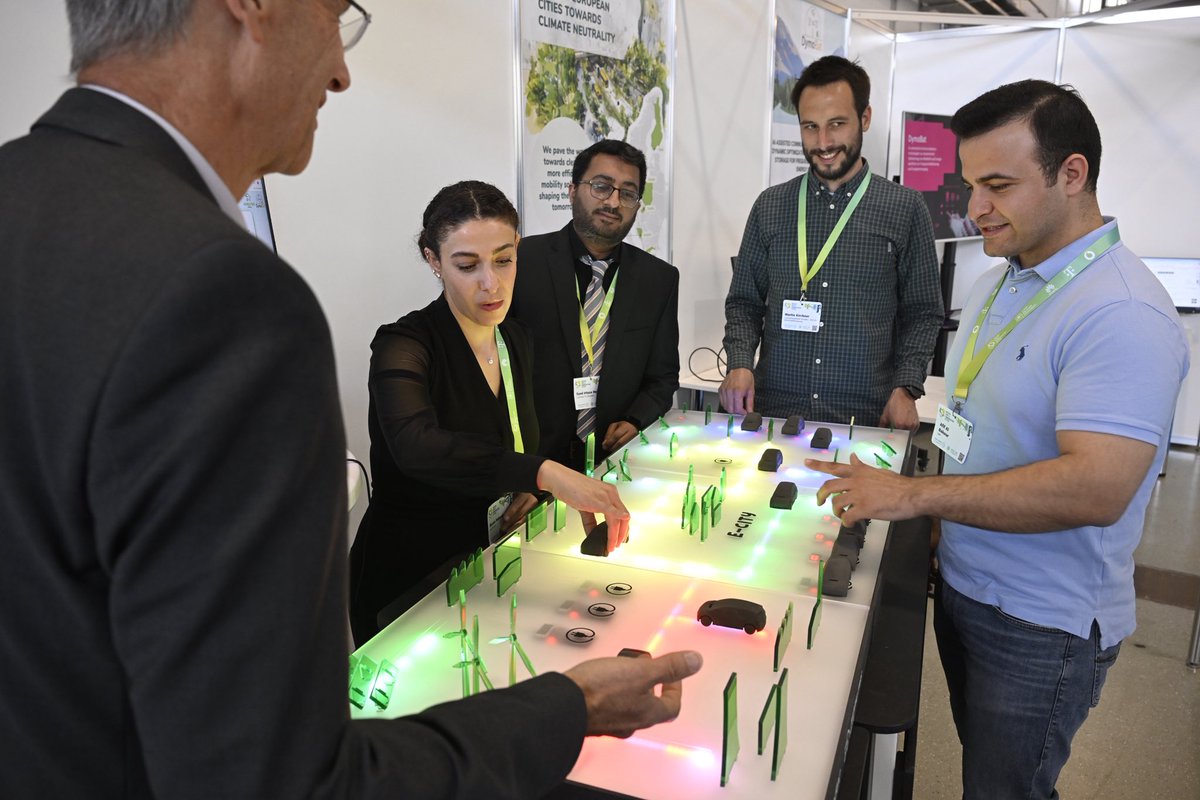 ComNets Chair at TUD tweet media