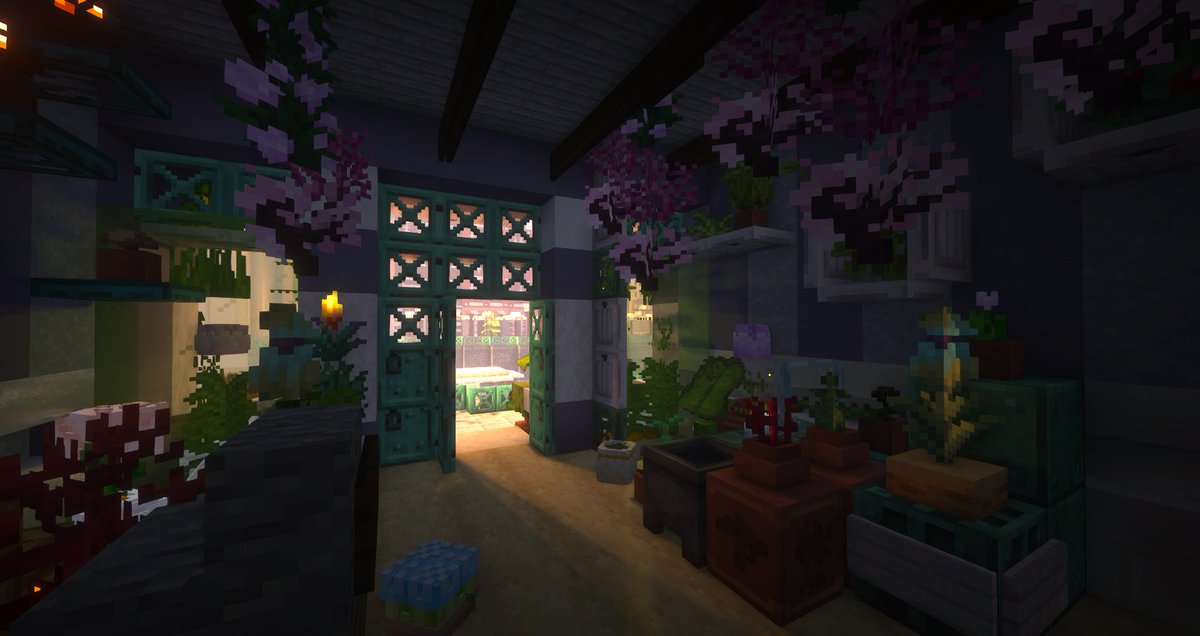 Flower shop during daily opening. 🌺