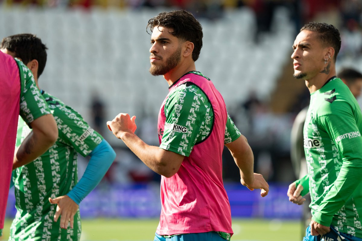 RealBetis's tweet photo. 🛡️⚔️⚡️

#DíaDeBetis #RayoRealBetis https://t.co/DXsVMSqxrN