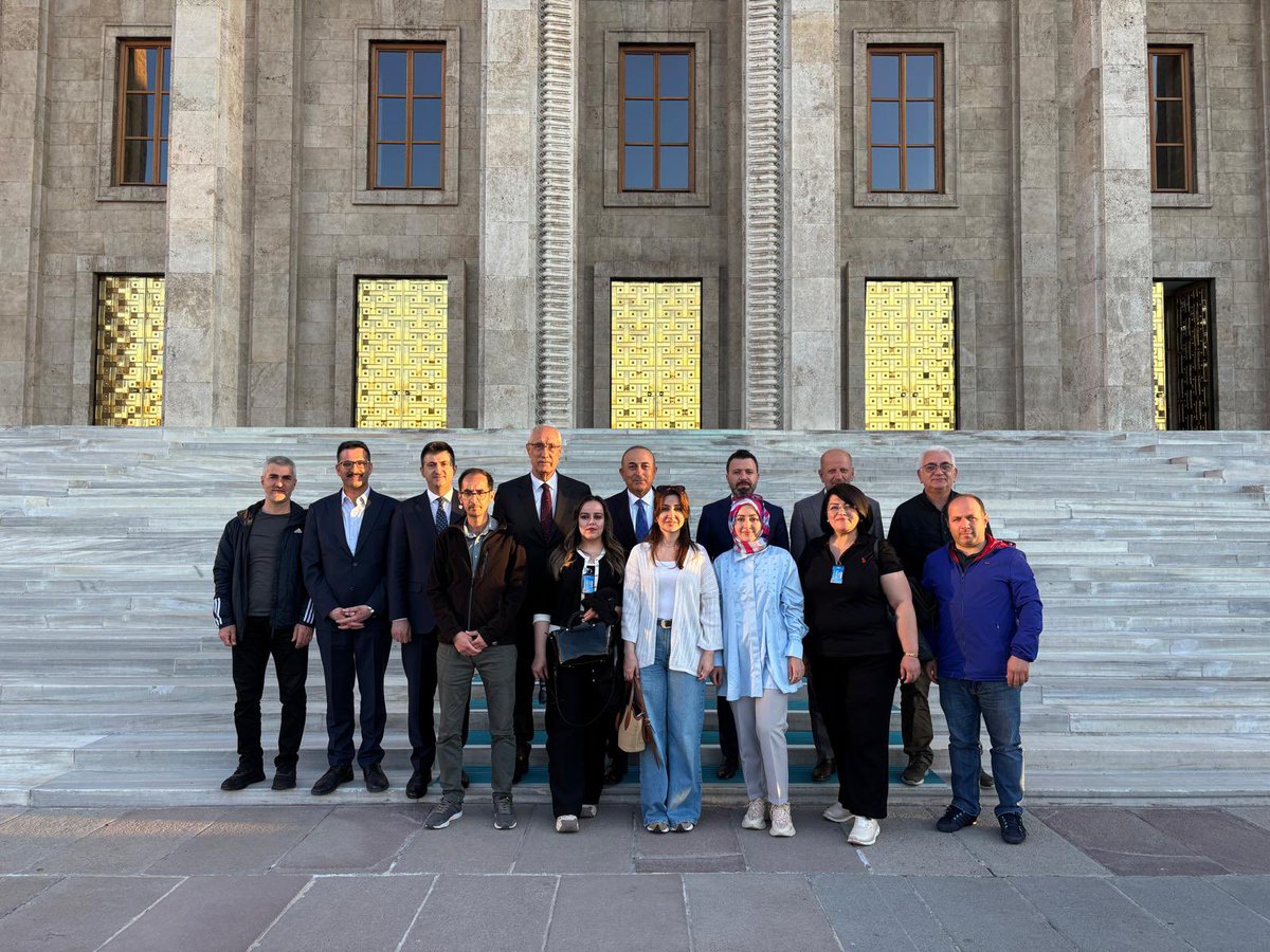 Yüce Meclisimizde Erzincan Binali Yıldırım Üniversitesi Tarih bölümü öğrencilerimizi ve kıymetli hocalarımızı ağırladık. 

Kendilerine başarılar diliyoruz.