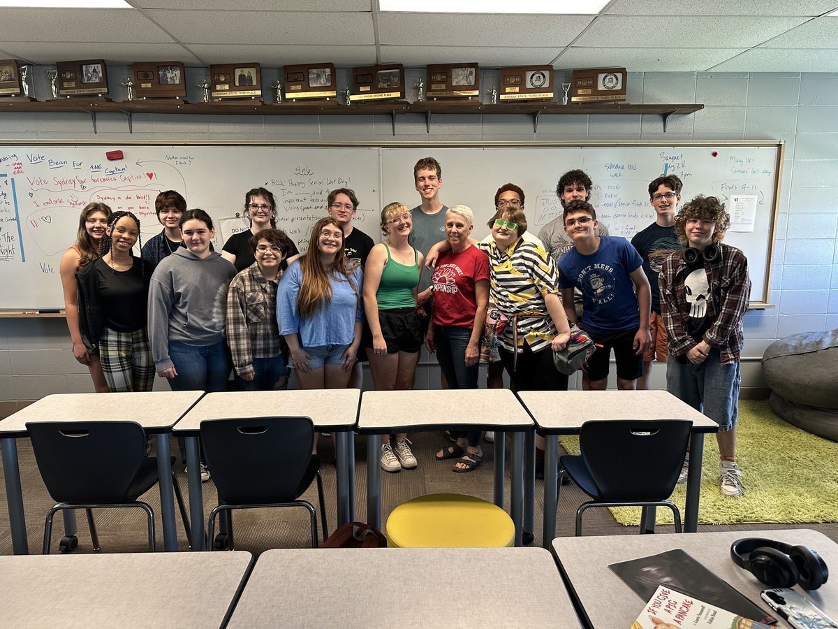 I love these three seniors to pieces ❤️. Last day with the whole group. It’s getting real.