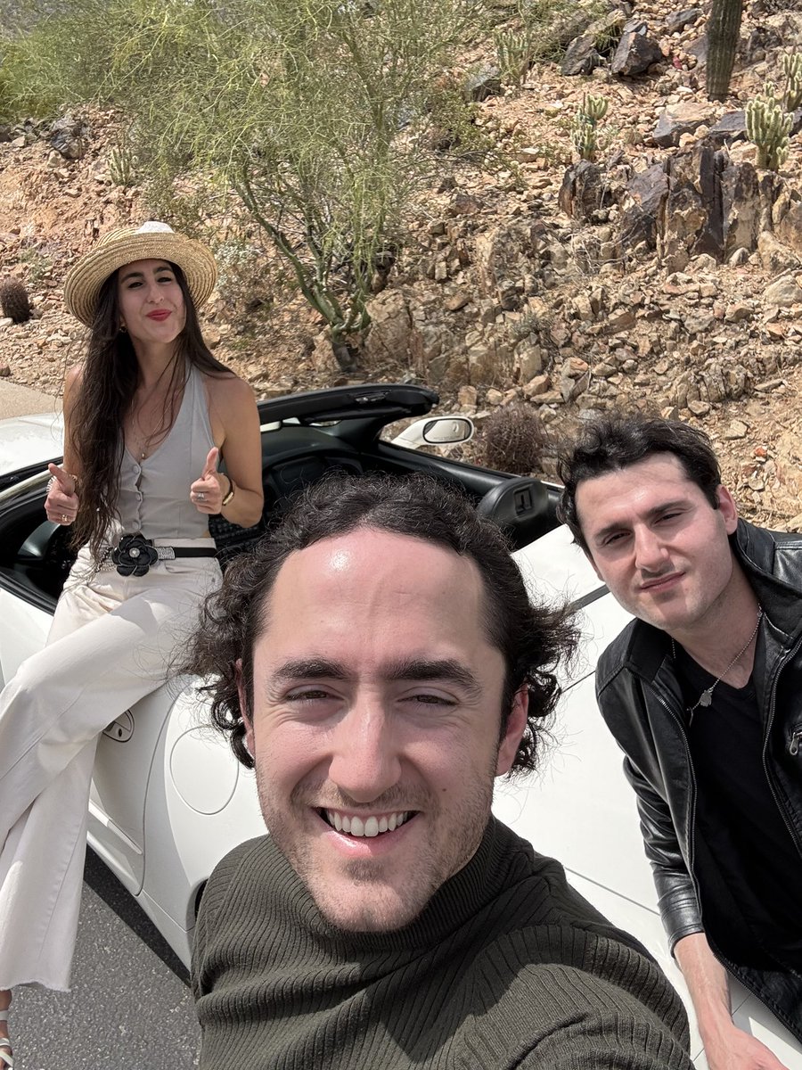 jsamusic's tweet photo. Extra special things coming next week 💛 https://t.co/1DVxs0nSEa