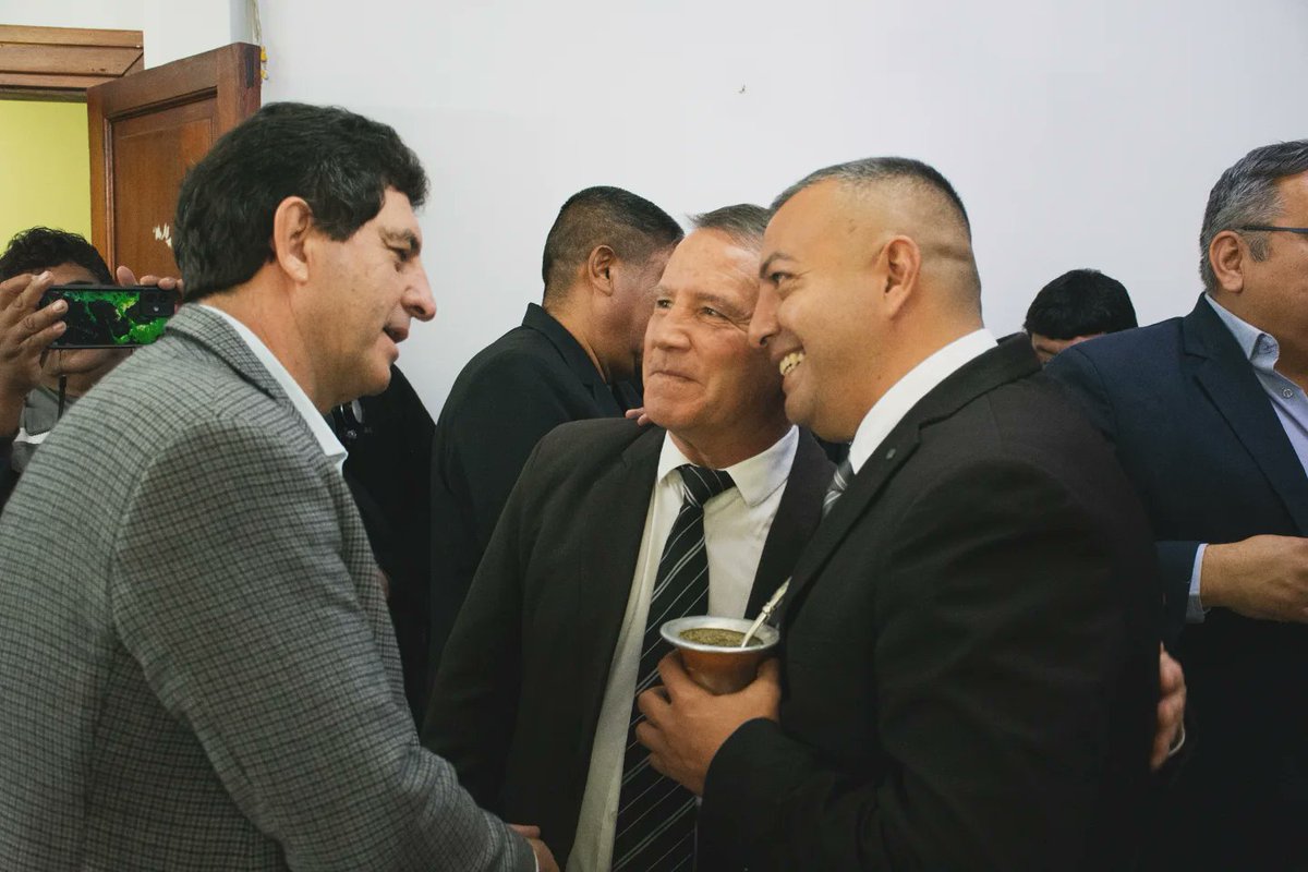 Acompañamos la asunción de Gastón Leiva como nuevo Secretario de Ambiente de Chilecito, junto al intendente Rodrigo Brizuela y Doria. Una agenda ambiental compartida y compromiso con el desarrollo sostenible para un Chilecito mejor. 🌱
#AmbienteChilecito #DesarrolloSostenible