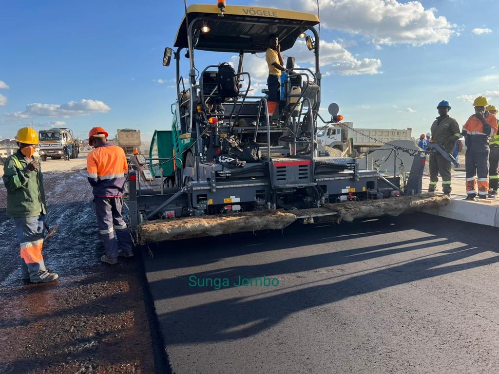 TendayiZinyama's tweet photo. A true game-changer! The Trabablas Interchange is a proud symbol of progress and smart urban planning. Well done! #EDWORKS #InfrastructureTransformation #WeLiveToServe #ZanuPF #Vision2030 #edevolutionmedia #ZimbabweRising https://t.co/6kn0mEbg6o