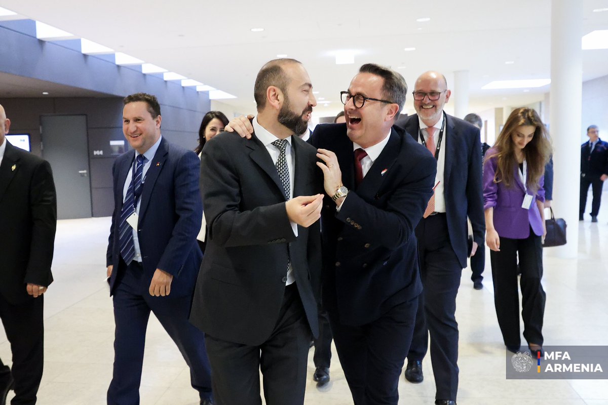 Ararat Mirzoyan (@araratmirzoyan) on Twitter photo Always a great pleasure to meet <a href="/Xavier_Bettel/">Xavier Bettel</a>, a true friend & supporter of #Armenia - #Luxembourg strong partnership. Looked into new initiatives to further enhance our engagement both bilaterally 🇦🇲🤝🇱🇺 & within 🇪🇺. Always a great pleasure to meet <a href="/Xavier_Bettel/">Xavier Bettel</a>, a true friend & supporter of #Armenia - #Luxembourg strong partnership. Looked into new initiatives to further enhance our engagement both bilaterally 🇦🇲🤝🇱🇺 & within 🇪🇺.