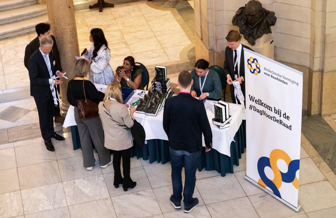 Vandaag delen wij de sprekers van de ochtendsessies (11:30-12:30) uur tijdens Dag voor de Raad. Je kunt kiezen uit Julien van Ostaijen &amp; Marius Bakx, Anka Visser, Noor Kanters, Paul van Ruitenbeek, Charlotte Wagenaar of René Bink. Lees meer: raadsleden.nl/actueel/nieuws…