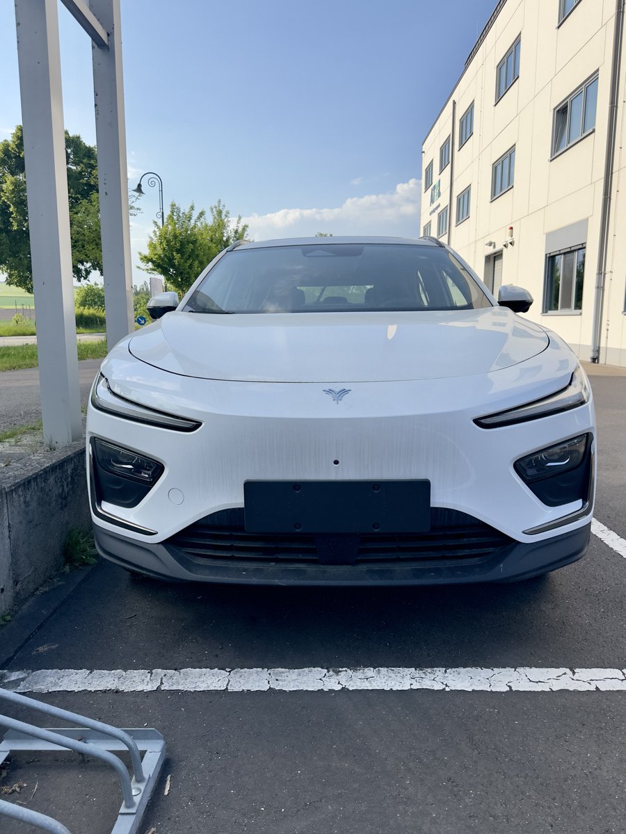 DriveGreen80167's tweet image. Just spotted a Neta X parked here in Luxembourg 🇱🇺 👀
#NetaX #Luxembourg #ElectricVehicles #alwaysbecharging
