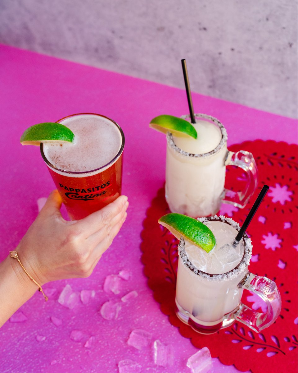 PappasitosTXMEX's tweet photo. This, plus guacamole and chat? Yes, please! Tag the person who you need a happy hour hang with, stat. 

#HappyHour #Pappasitos #LegendaryTexMex https://t.co/gC0xbLqD4D