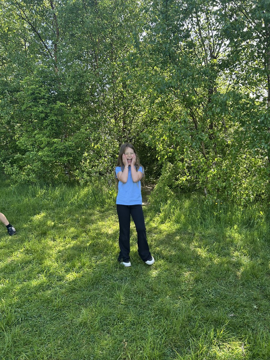 didyousayplay's tweet photo. We used nature to inspire our Drama lesson and created a sneaky character who was watching us. We have been learning about creating a short imaginative story to act out and using effective facial expression and body language instead of words @StRoseOfLimaPS #outdoors #drama https://t.co/x1YJ5cSrqf