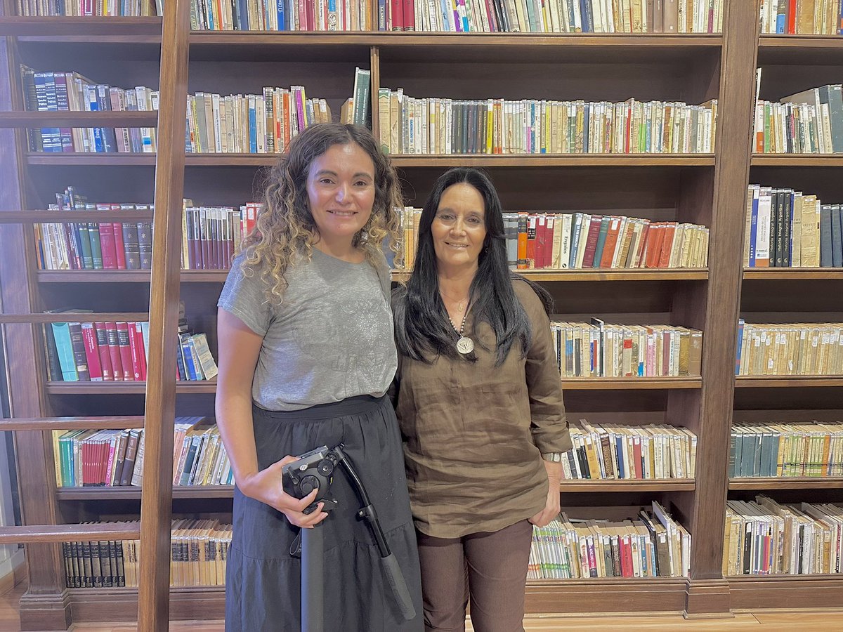 Entrevista y encuentro de escritores. Biblioteca José La Vía ( ex estación de trenes en San Luis ) 📚📚✍️