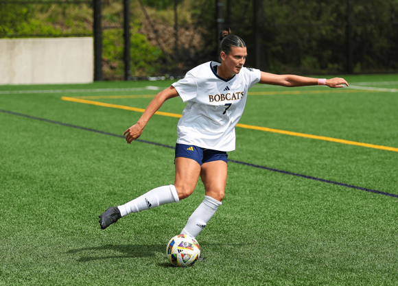 #QU2025 civil engineering graduate and student athlete Natalie Lyon ’25 heads to Boston to join CDM Smith as a structural engineer focused on the design and analysis of bridges, tunnels and retaining walls. go.qu.edu/Lyon25