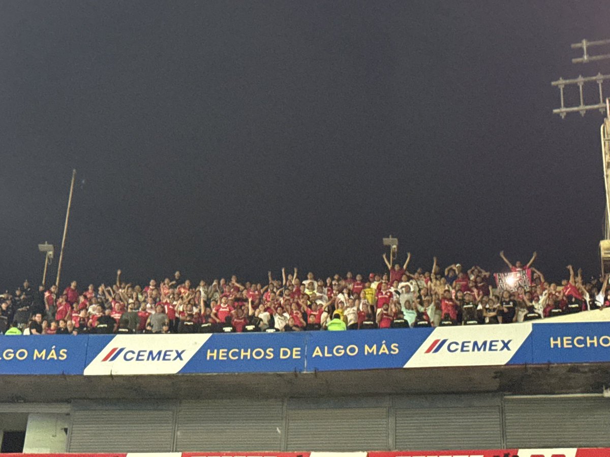 FedeMese's tweet photo. ¡Por tu gente! @LBR2004 

 @TolucaFC https://t.co/mIEKK8tni5